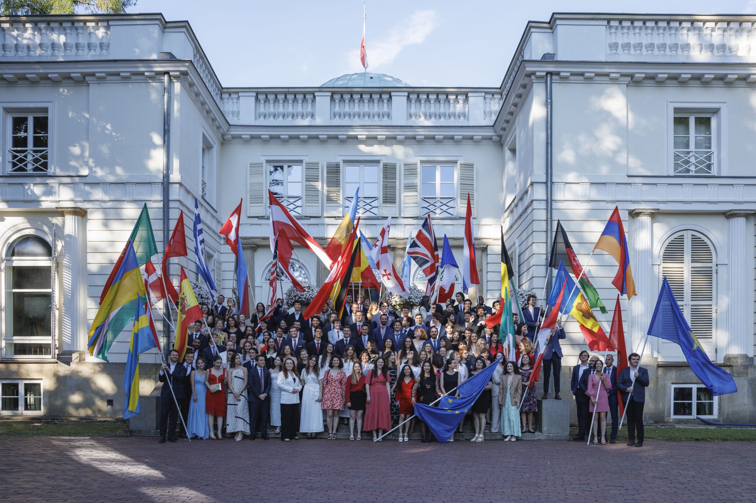 Bewirb dich jetzt für das College of Europe – Deine Karriere in Europa beginnt hier!